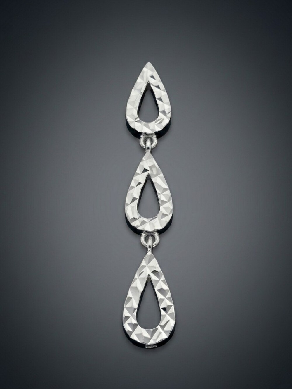 14KW Gold Diamond cut Drop Pendant 1.5"